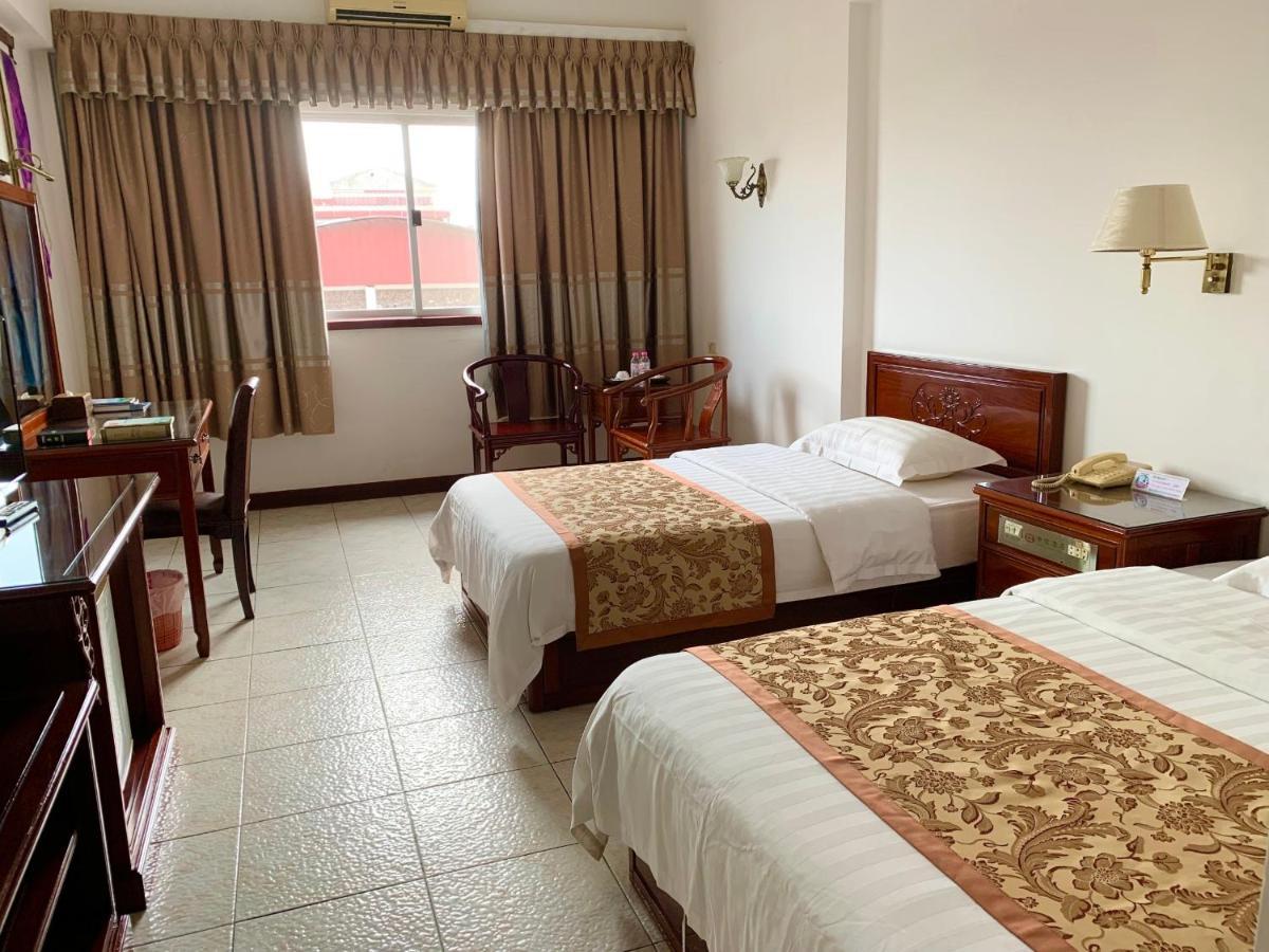 Chung Hsin Hotel 中信酒店 金边 外观 照片