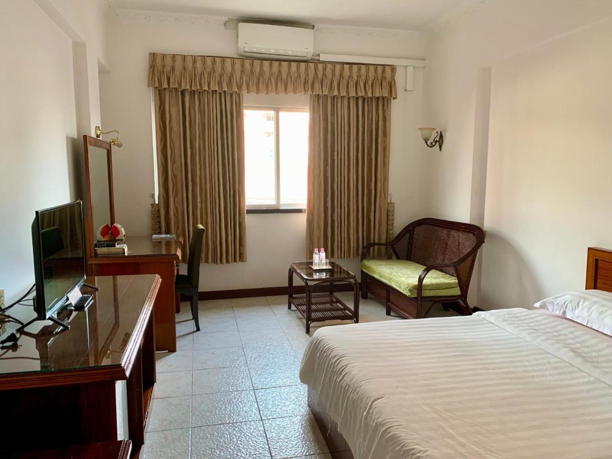 Chung Hsin Hotel 中信酒店 金边 外观 照片
