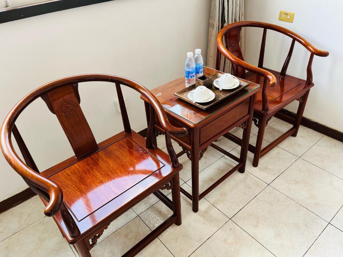 Chung Hsin Hotel 中信酒店 金边 外观 照片