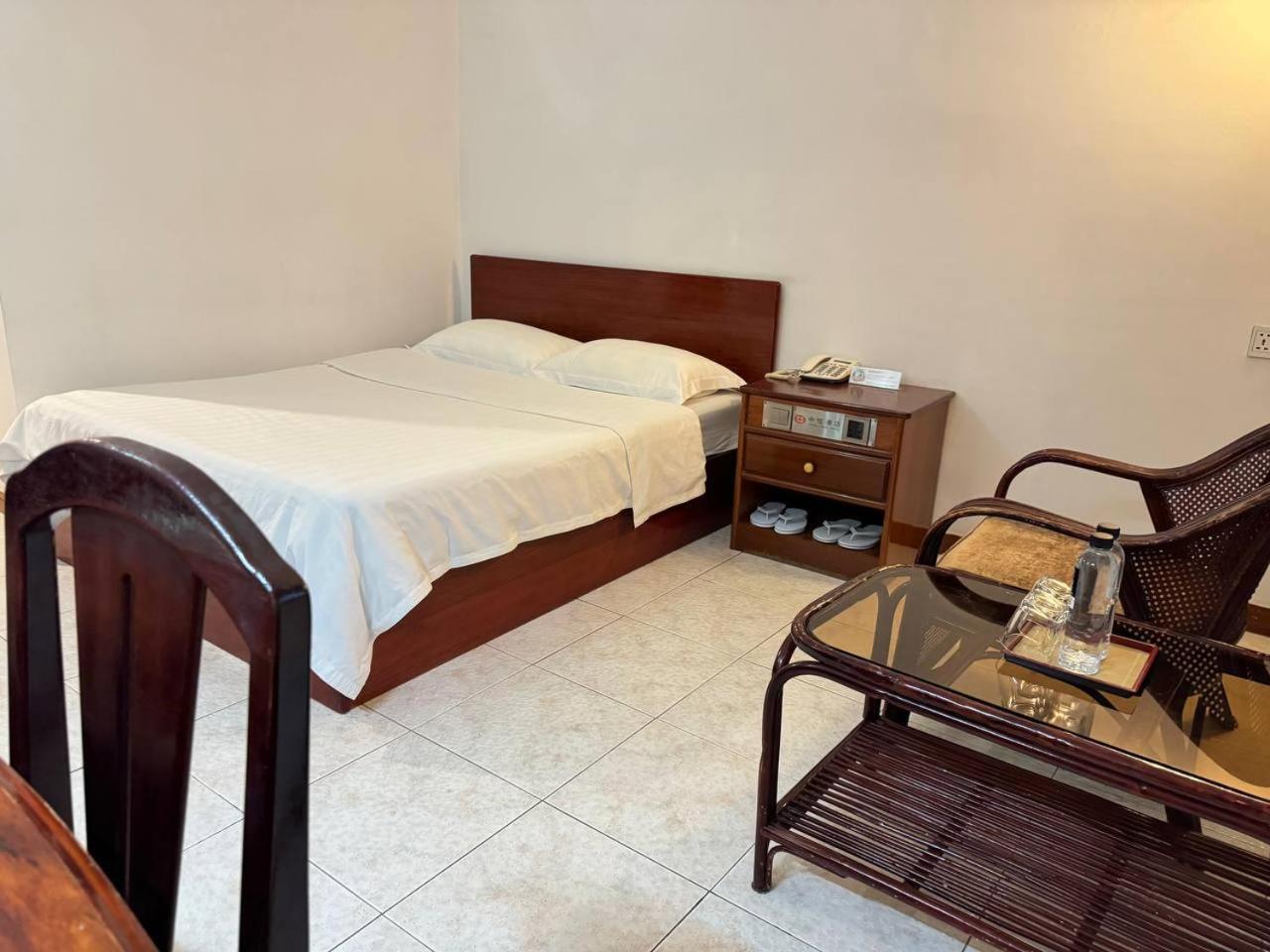 Chung Hsin Hotel 中信酒店 金边 外观 照片
